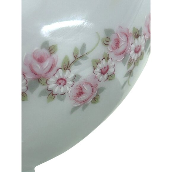 Lady Beatrice Gravy Boat Germany White Pink Roses Daisies Gold Trim Porcelain - Picture 5 of 16
